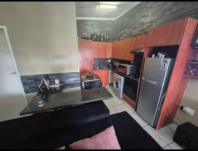 3 BEDROOM TOWNHOUSE FOR SALE IN ELSBURG